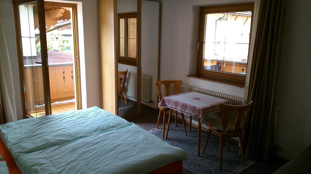 Apartmán Haus Schiestl Zell am Ziller Pokoj fotografie